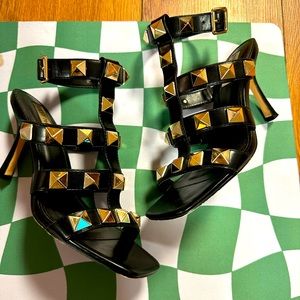 Steve Madden Stud Heels! 👠